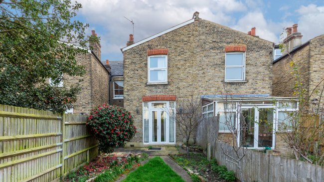 Flat A, 45 Parklands Road, Furzedown, London, SW16 6TB 2