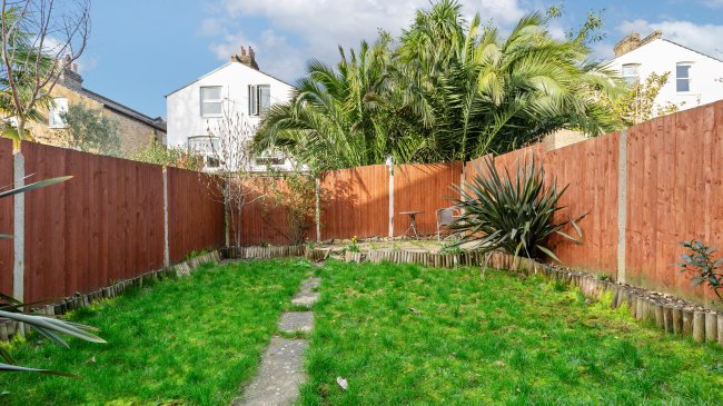 Flat A, 23 Kingscourt Road, Streatham Hill, London, SW16 1JA 8