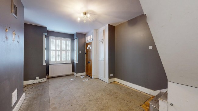 122 Wulfstan Street, East Acton, London, W12 0AH 9