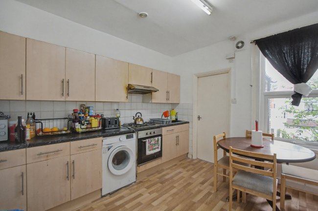 46a Charlton Road, Harlesden, London, NW10 4BD 7