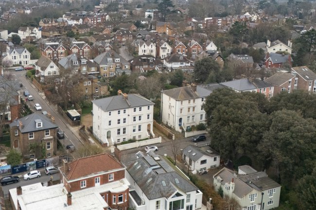 31 - 35 Lower Teddington Road, Kingston upon Thames, London KT1 4HQ 1