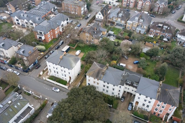 31 - 35 Lower Teddington Road, Kingston upon Thames, London KT1 4HQ 1