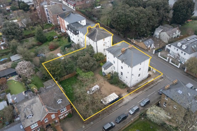 31 - 35 Lower Teddington Road, Kingston upon Thames, London KT1 4HQ 1