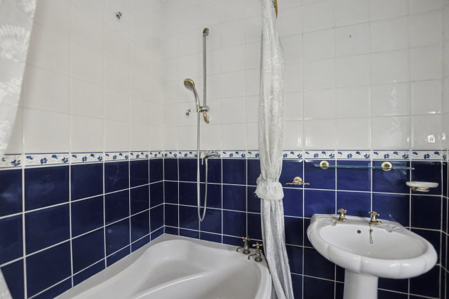 6 Yorkland Avenue, Welling, Kent, DA16 2LF 3