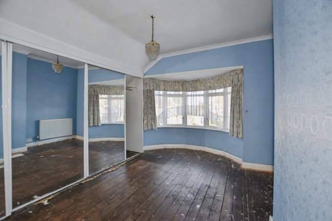 6 Yorkland Avenue, Welling, Kent, DA16 2LF 3