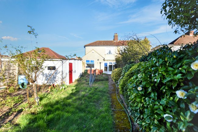 6 Yorkland Avenue, Welling, Kent, DA16 2LF 3