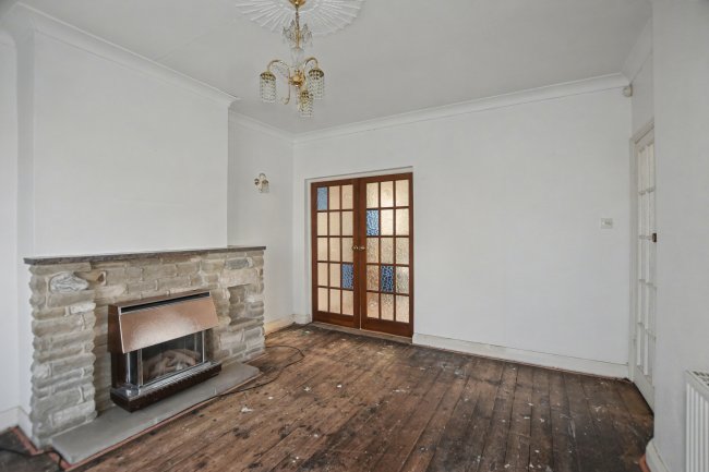 6 Yorkland Avenue, Welling, Kent, DA16 2LF 3