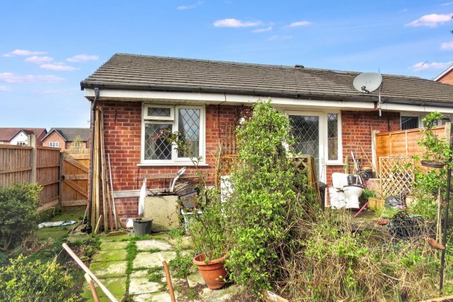 78 Nookfield, Moss Side, Leyland, Lancashire, PR26 7YD 2