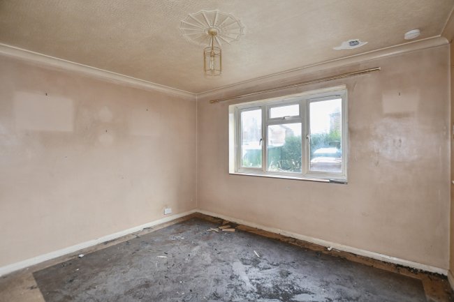 27 Maddocks Close, Sidcup, DA14 5JH 6