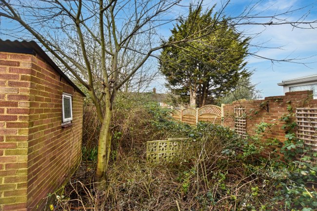 27 Maddocks Close, Sidcup, DA14 5JH 6