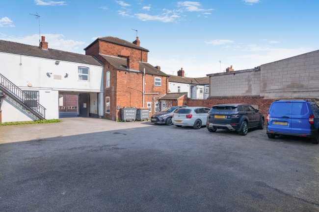 60 Northgate, Pontefract, WF8 1QX 10