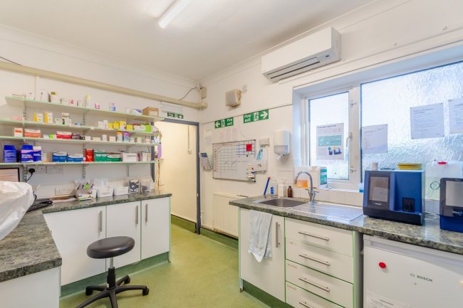 28 & 28A  Minsthorpe Lane, South Elmsall, Pontefract WF9 2NY 10