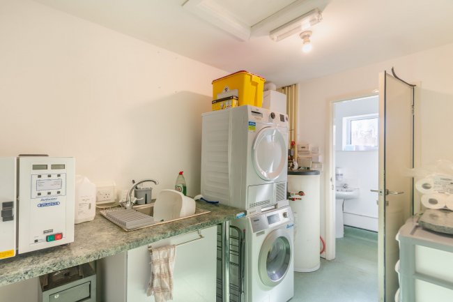 28 & 28A  Minsthorpe Lane, South Elmsall, Pontefract WF9 2NY 10