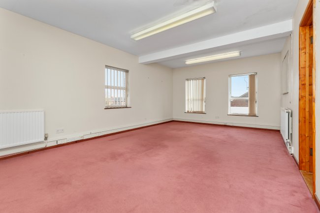 Albion Chambers & 16 Matthew Street , Dunstable LU6 1SD 9