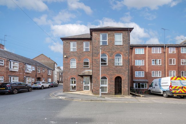 Albion Chambers & 16 Matthew Street , Dunstable LU6 1SD 9