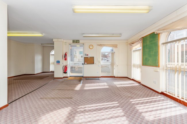 Albion Chambers & 16 Matthew Street , Dunstable LU6 1SD 9