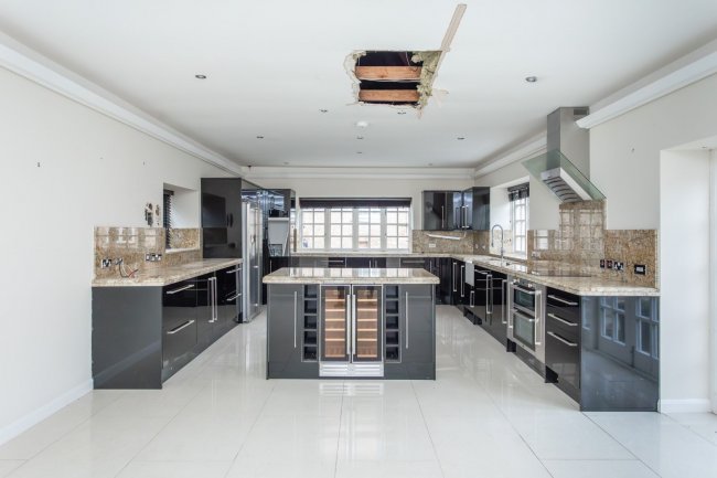 The Wood House, Broomhouse Lane, Edlington, Doncaster, South Yorkshire, DN12 1EP 3