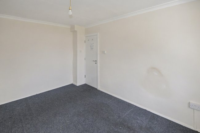 61 Colesbourne Road, Solihull, West Midlands, B92 8LF 5