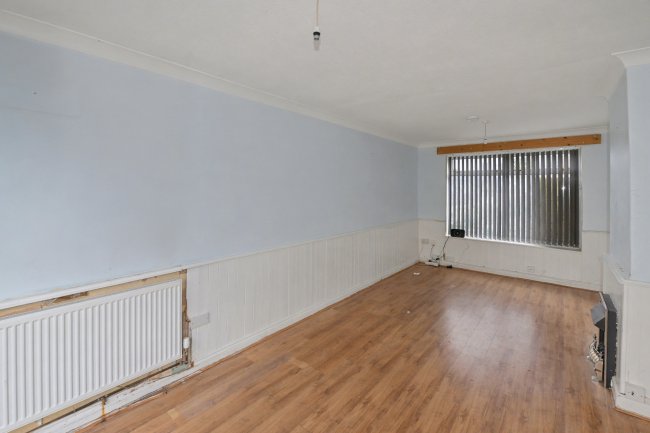 61 Colesbourne Road, Solihull, West Midlands, B92 8LF 5