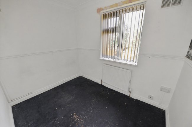 61 Colesbourne Road, Solihull, West Midlands, B92 8LF 5