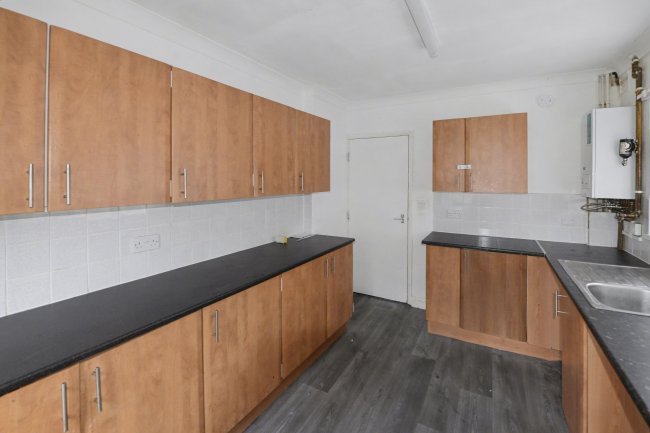 61 Colesbourne Road, Solihull, West Midlands, B92 8LF 5