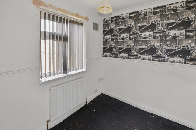 61 Colesbourne Road, Solihull, West Midlands, B92 8LF 5