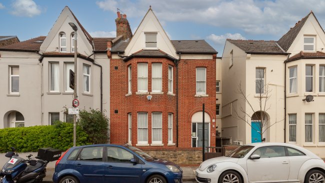 Flat C, 15 Lucien Road, Tooting, London, SW17 8HS 4