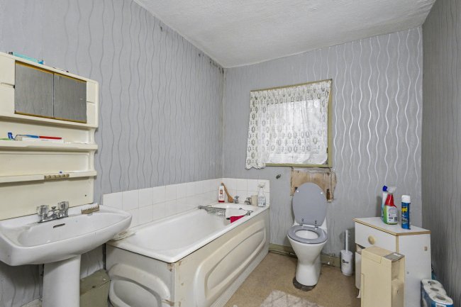 40 Deepdale Road, Preston, PR1 5AQ 10