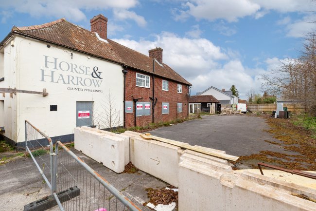 Horse & Harrow, Main Street, West Hagbourne, Didcot OX11 0NB 10