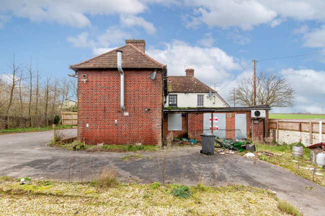 Horse & Harrow, Main Street, West Hagbourne, Didcot OX11 0NB 10