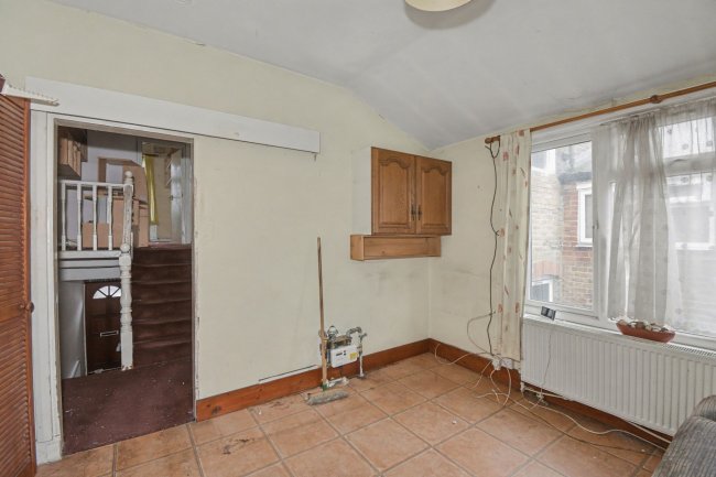 117 / 117A Western Road, Southall, UB2 5HN 7