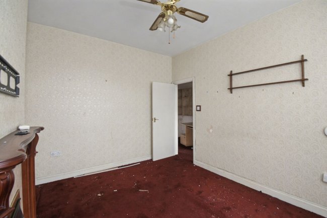 117 / 117A Western Road, Southall, UB2 5HN 7