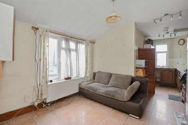 117 / 117A Western Road, Southall, UB2 5HN 7