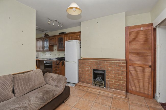 117 / 117A Western Road, Southall, UB2 5HN 7