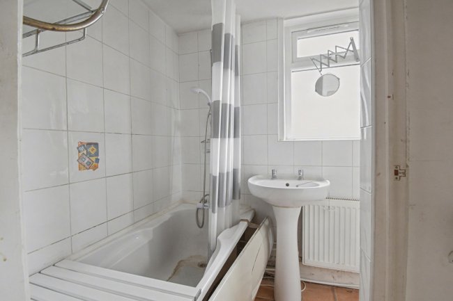 117 / 117A Western Road, Southall, UB2 5HN 7