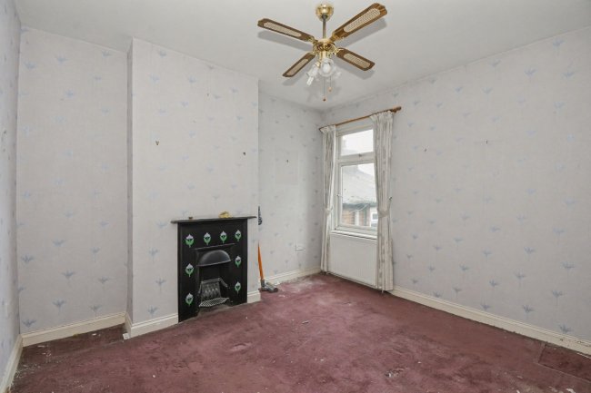 117 / 117A Western Road, Southall, UB2 5HN 7