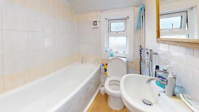 10 Comyn Road, Clapham, London, SW11 1QD 2