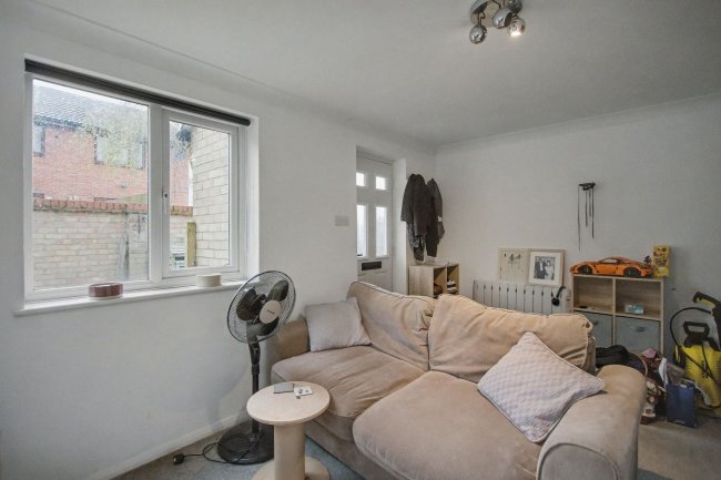 28 Gazelle Court, Colchester, Essex, CO4 9RW 7