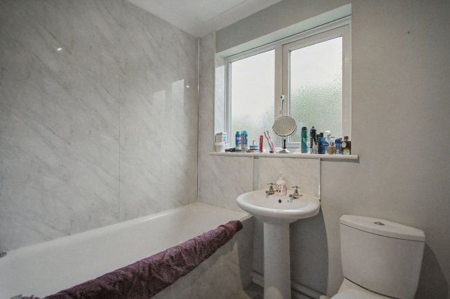 28 Gazelle Court, Colchester, Essex, CO4 9RW 7