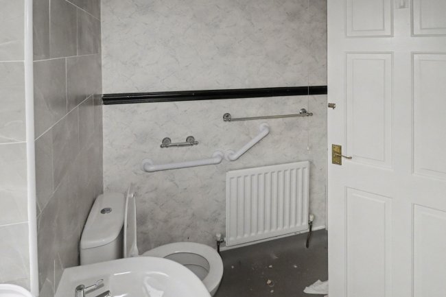 7 Rishworth Hall Close, Rishworth, Sowerby Bridge, West Yorkshire, HX6 4QP 9