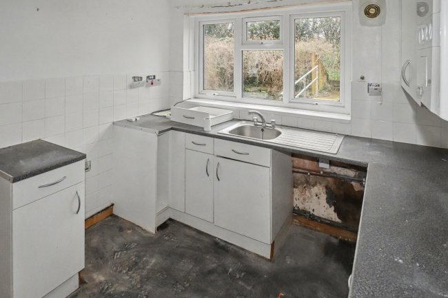 7 Rishworth Hall Close, Rishworth, Sowerby Bridge, West Yorkshire, HX6 4QP 9