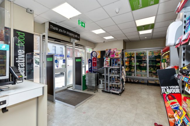 34D & 34E High Street, Alton, Hampshire, GU34 1BD 6