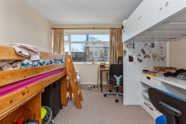 34D & 34E High Street, Alton, Hampshire, GU34 1BD 6