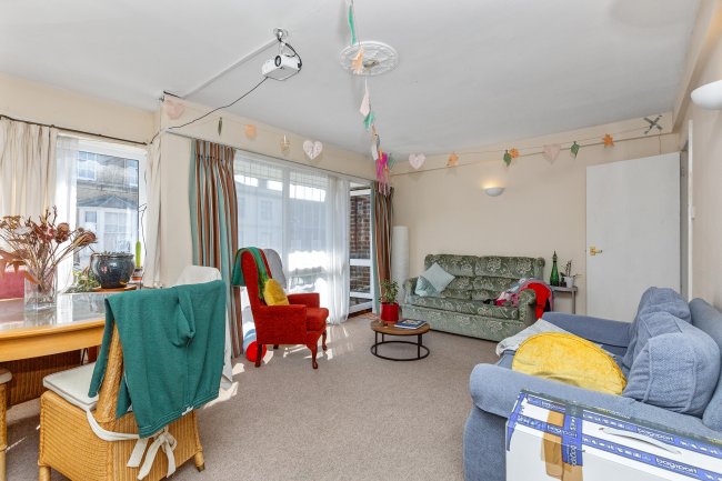 34D & 34E High Street, Alton, Hampshire, GU34 1BD 6