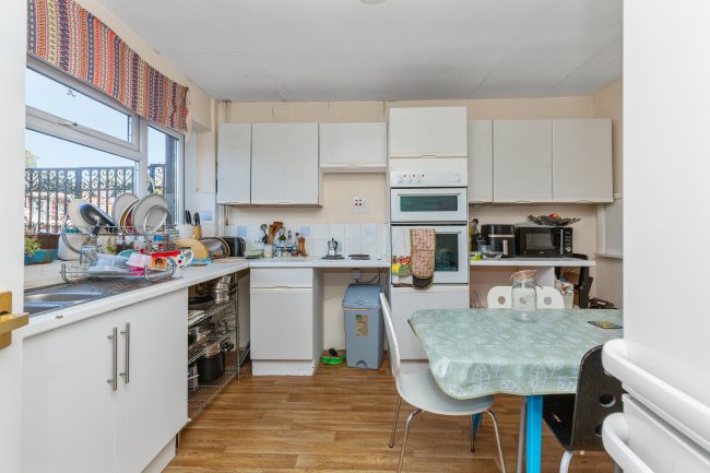 34D & 34E High Street, Alton, Hampshire, GU34 1BD 6