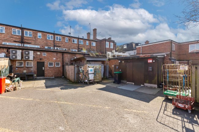 34D & 34E High Street, Alton, Hampshire, GU34 1BD 6