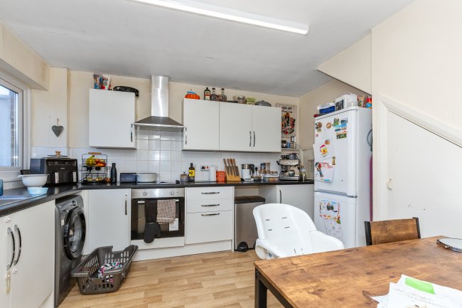 34D & 34E High Street, Alton, Hampshire, GU34 1BD 6