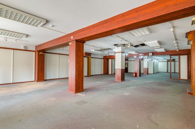 38-40 High Street, Andover SP10 1NN 7