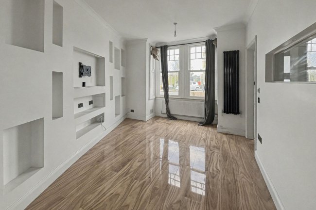 169 Gleneagle Road, Streatham, London, SW16 6AZ 5