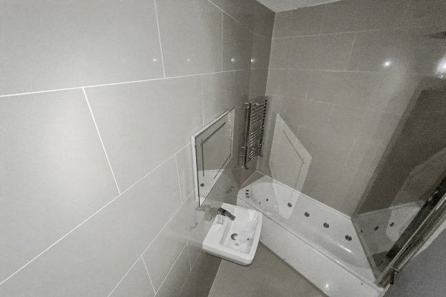 169 Gleneagle Road, Streatham, London, SW16 6AZ 5